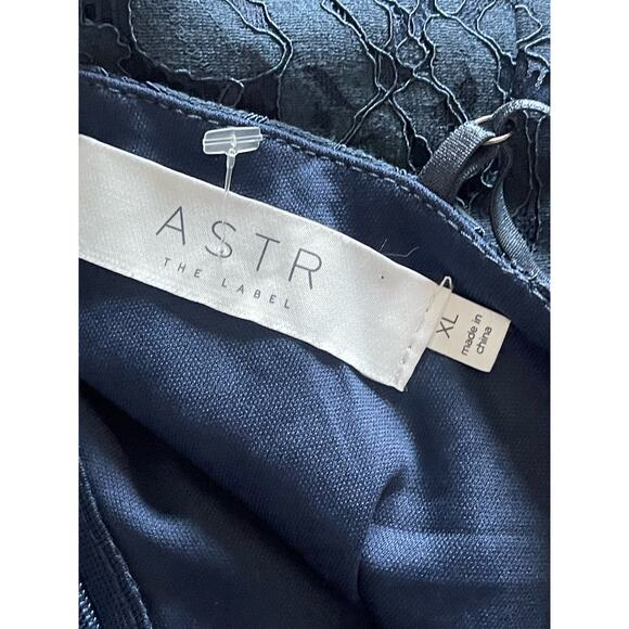 ASTR The Label LATTICE INSET LACE DRESS - Picture 11 of 12